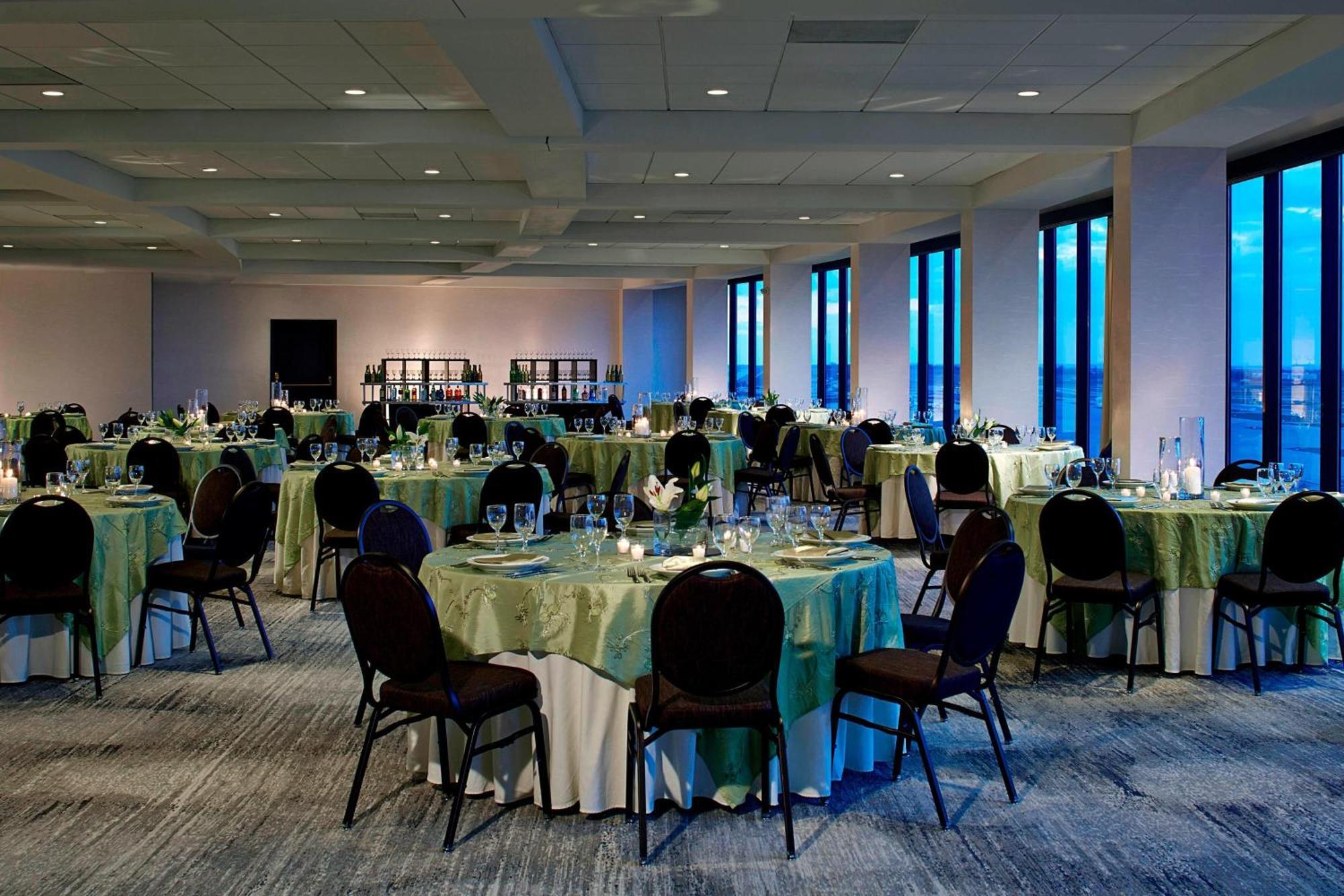 Renaissance St. Louis Airport Hotel Berkeley Esterno foto