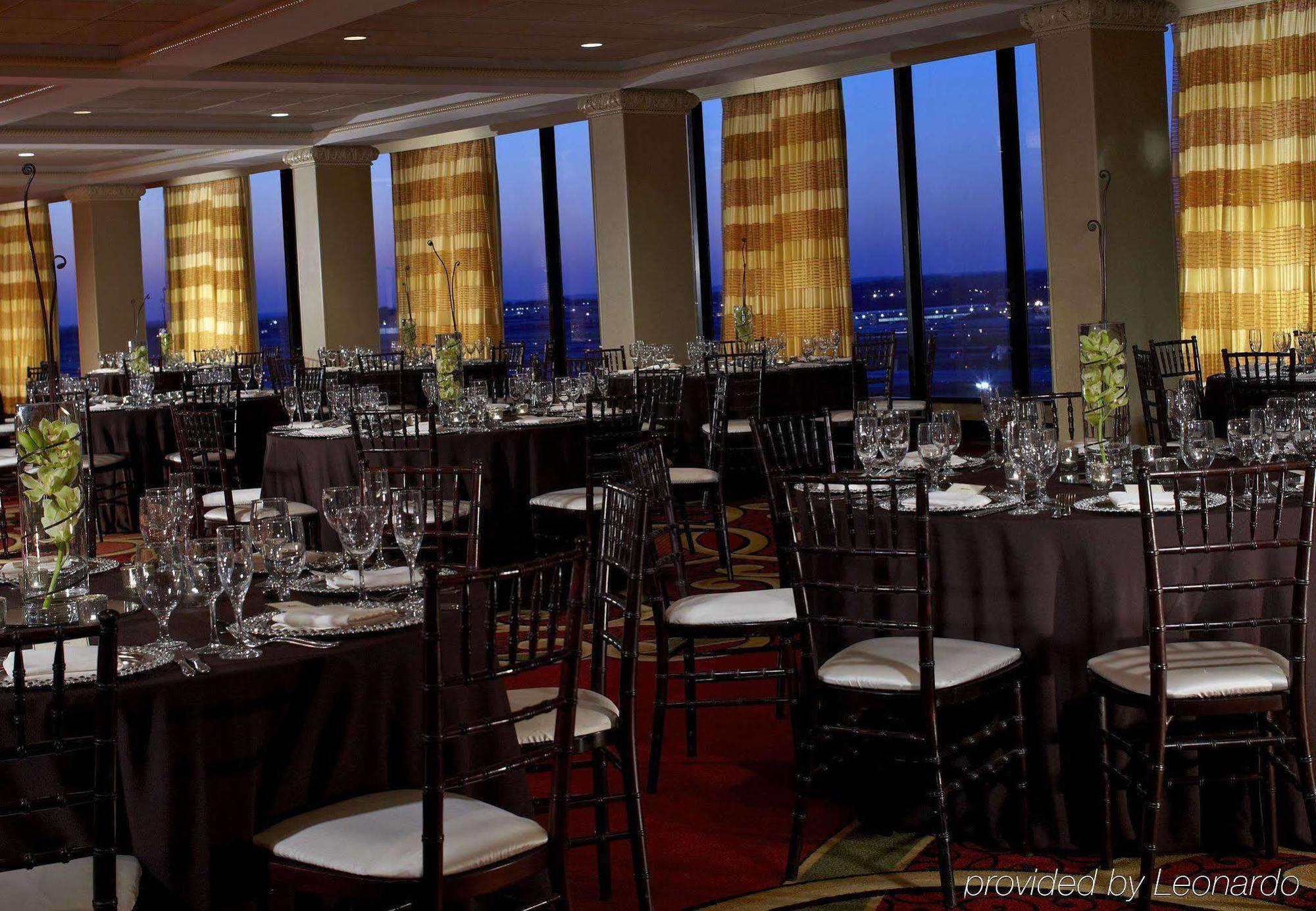 Renaissance St. Louis Airport Hotel Berkeley Servizi foto