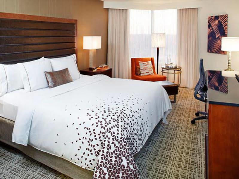 Renaissance St. Louis Airport Hotel Berkeley Esterno foto