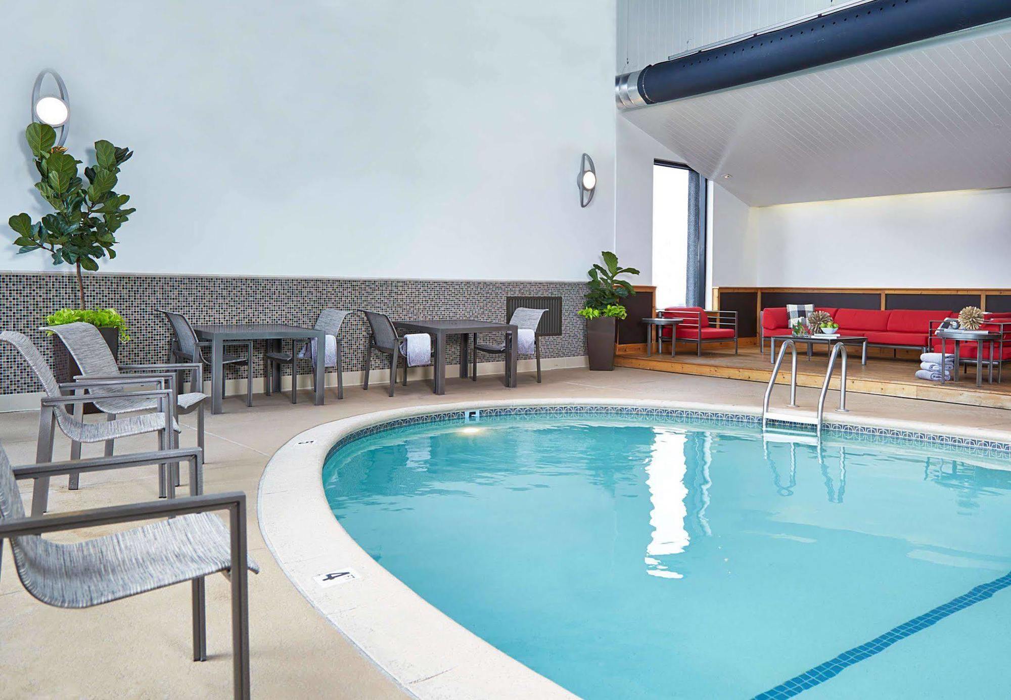 Renaissance St. Louis Airport Hotel Berkeley Esterno foto