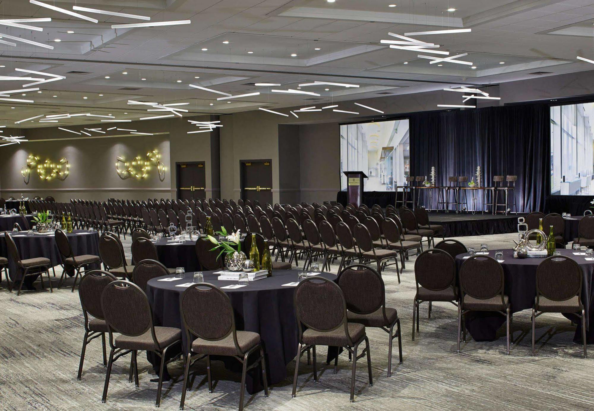 Renaissance St. Louis Airport Hotel Berkeley Esterno foto